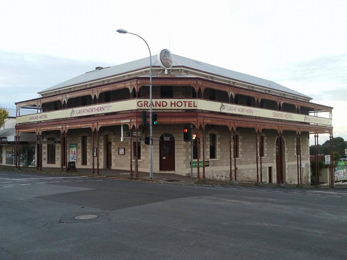 The Grand Hotel Millicent Exterior photo